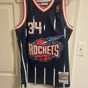 Mitchell & Ness Olajuwon throwback swingman
